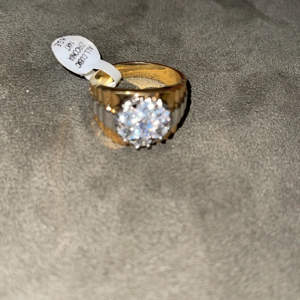 Men’s gold ring